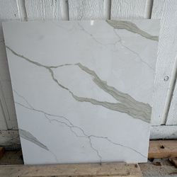 Small Quartz Countertop Remnant 