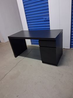 Personal desk $ 1 50