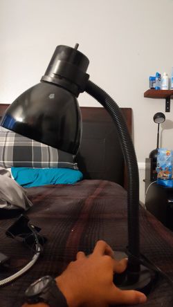 Desk lamp