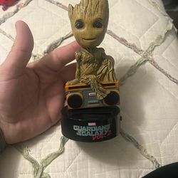 Groot Dancing Solar Powered