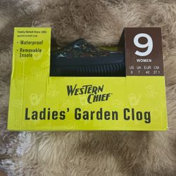 Size 9 New Gardening Shoes