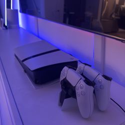 Ps5 Pro + 2 Controllers And Charging Stand 