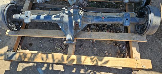 Ford ranger rear end 4.10 gear 7.5, differential complete