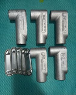 Lot Of 5Crouse Hinds LB37 1inch Conduit Outlet Body RMC FORM 7 With Gasket Cover