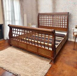 Tropical style sleight Bedroom set ( deliver available )