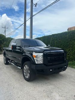 2013 Ford F250 Lariat SuperDuty Crew Cab Platinum Pickup 6 3/4ft