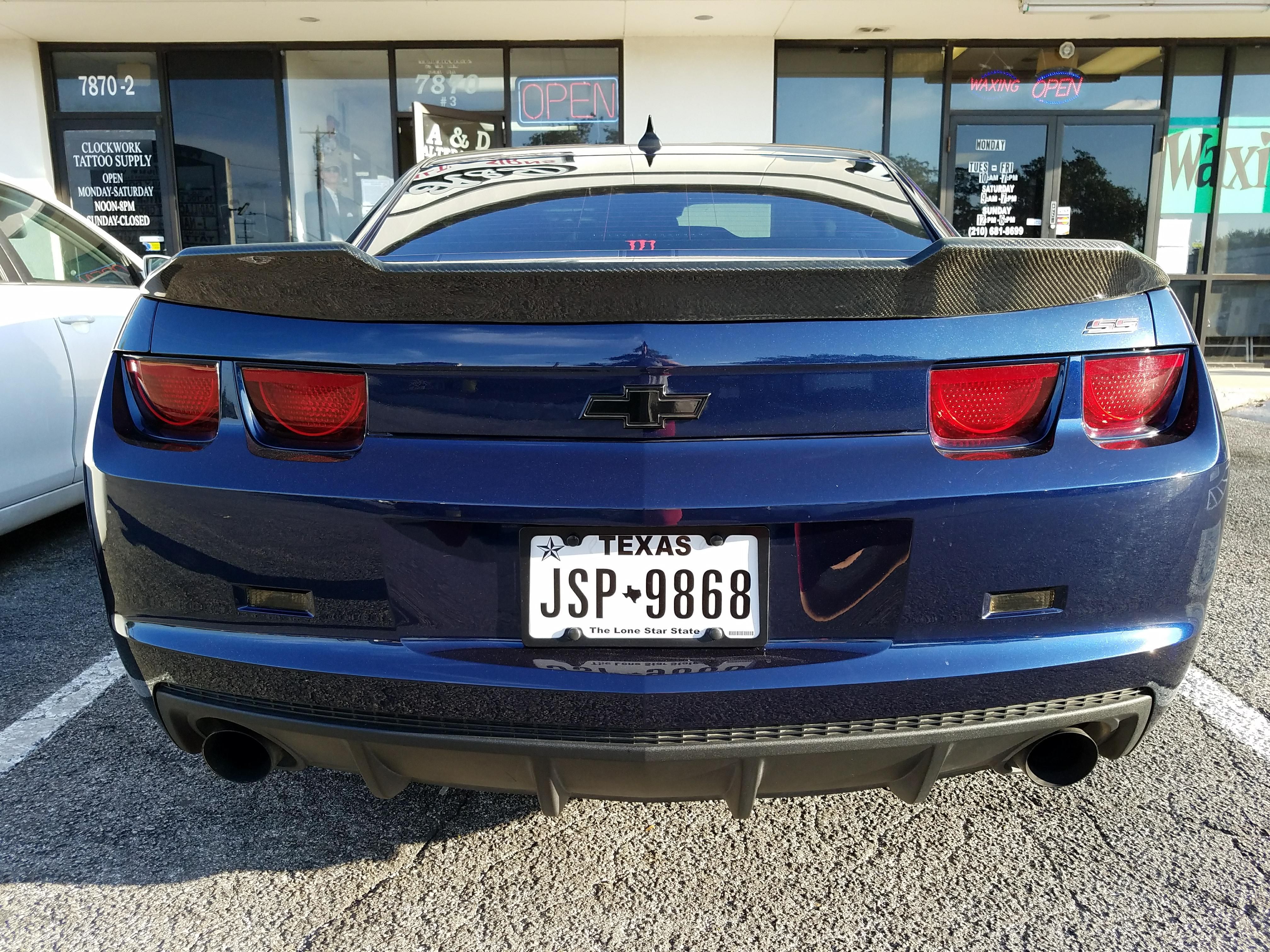 Anvil notch carbon fiber spoiler
