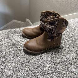 Kids Boots Size 13