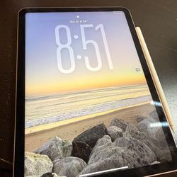 iPad Air 4th Gen 10.9 Inches and Pencil