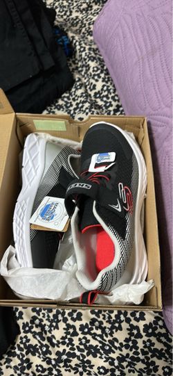 Sketcher shoes for big boys size 3