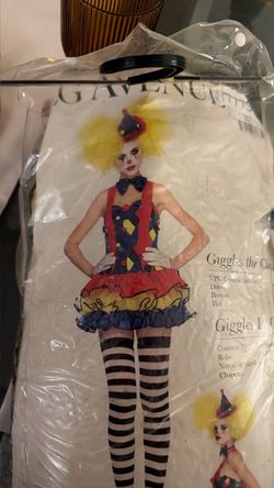 Giggles the Clown Halloween costume