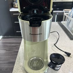 Famiworths Iced Coffee Maker Hot and Cold Coffee Maker Single Serve for K Cup and Ground Iced Coffee