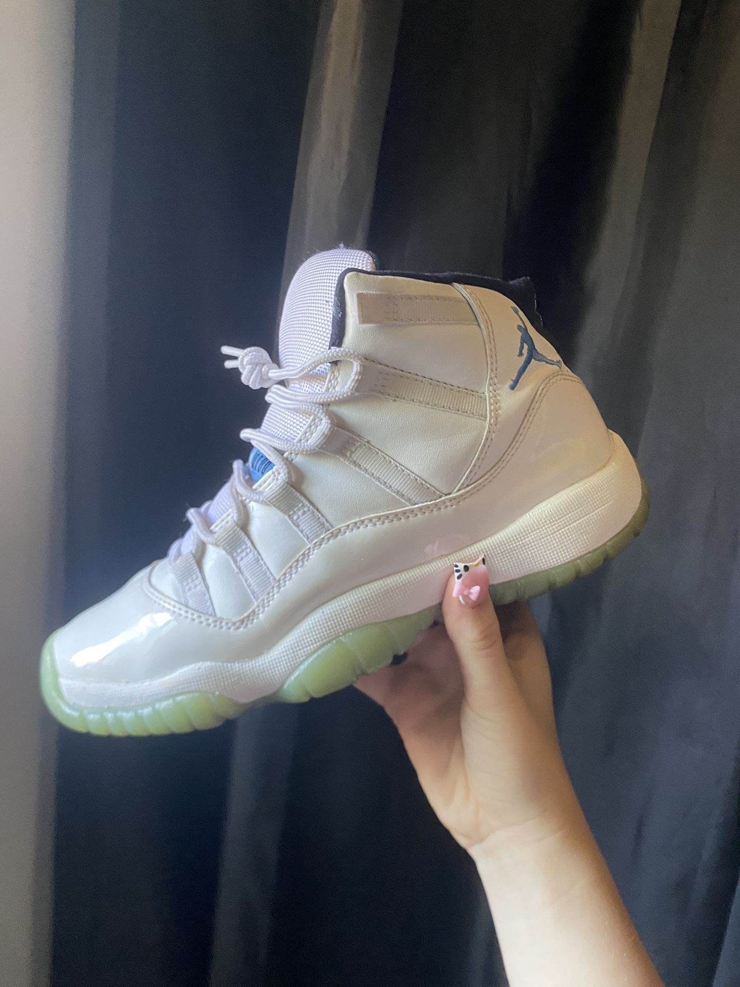 Air Jordan 11 retro legend blue