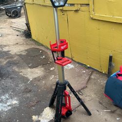 M18™ ROCKET™ LED Tower Light