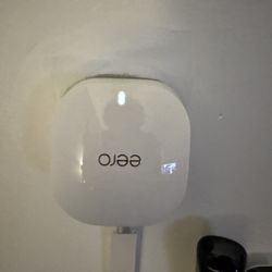 Eero 6 Mesh WiFi System (1 Router And 1 Extender)