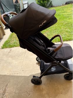 Nuna Trvl /light weight stroller/ travel stroller