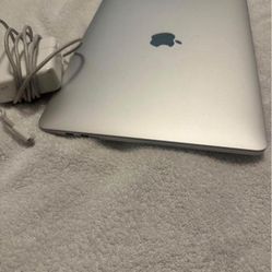 MACBOOK  PRO 
