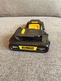DEWALT 20V DCB201 batteries 40each