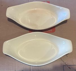 TITLE: 2 Vintage Countryside Stoneware Oval Baking Dishes Made in Japan $24 OBO