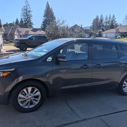 2016 KIA Sedona LX