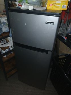 Mini Fridge W/ Freezer