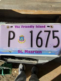 (5) Collectors Foreign  License Plates