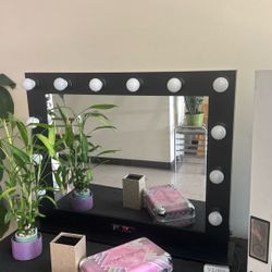 LED Mirror black