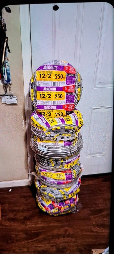 Mc Armorlite 12/2 ,,250ft 160 Dlls For Roll