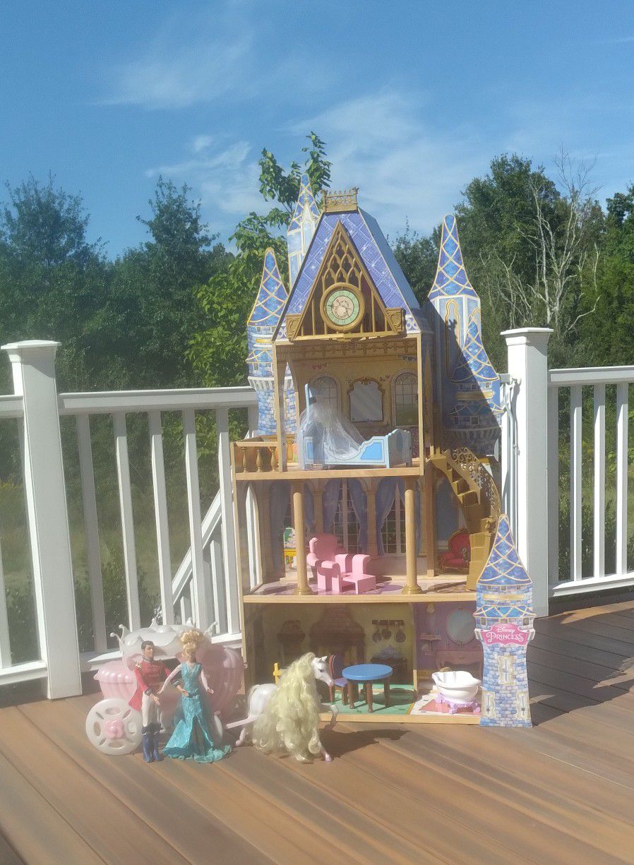 Kidcraft Disney Cinderella Royal Dream Dollhouse +Dolls/Carriage/Horse