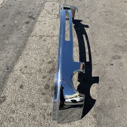 GMC Sierra 1500 / 2500 / 3500 Front Bumper OEM 2007 2008 2010 2011 2012 2013