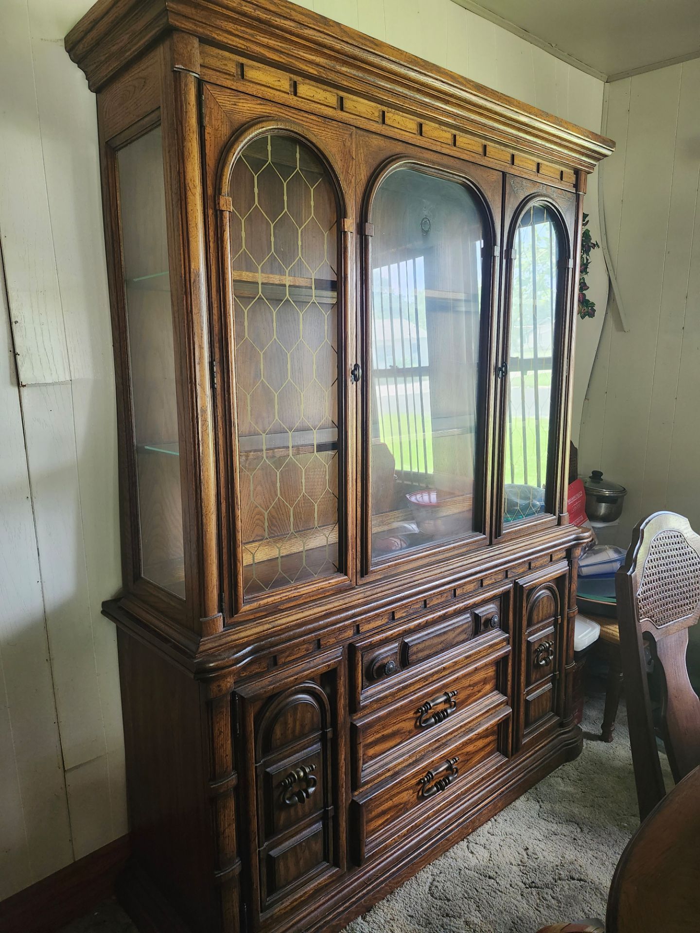China Cabinet 2 pieces