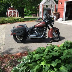 2018 Flhcs Harley Davidson 18,000 Miles Like New