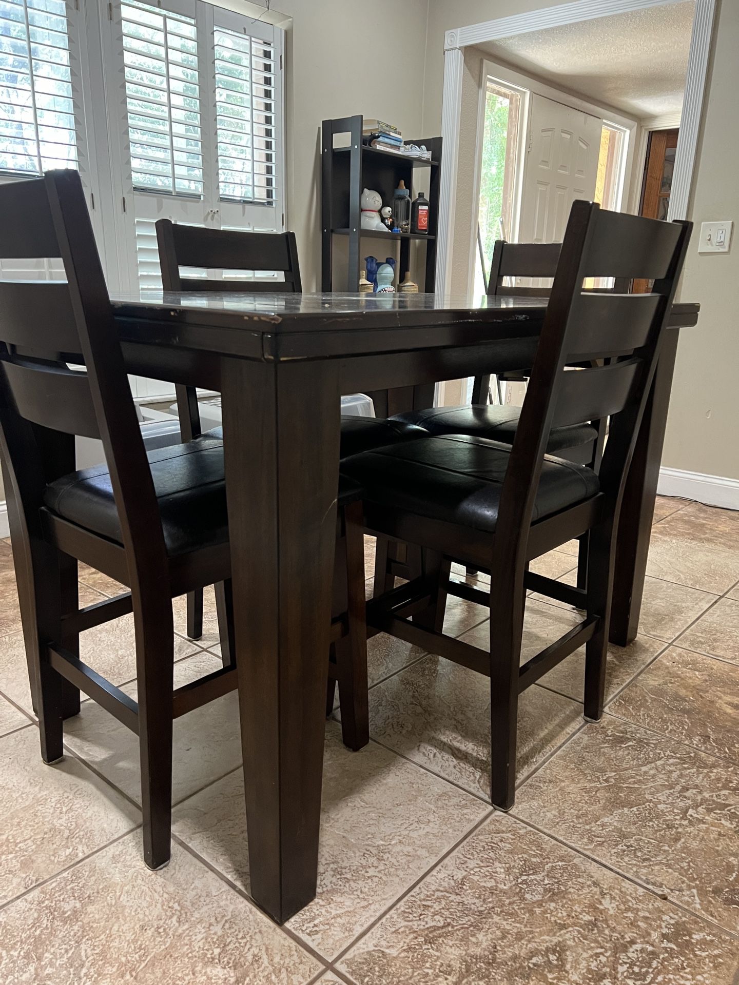 American Signature Expanding Dining Table