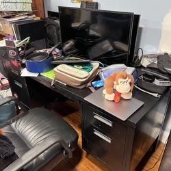 Metal Desk (Need gone ASAP)