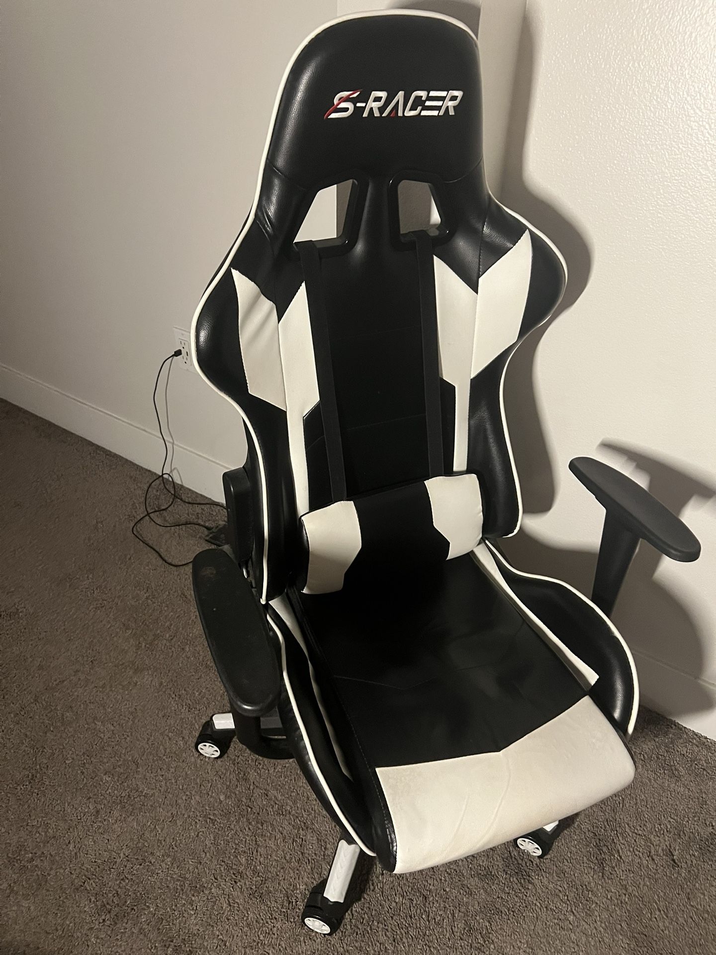 Gaming Chair, Office Chair High Back Computer Chair Leather Desk Chair Racing Executive Ergonomic Adjustable Swivel Chair