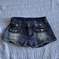 low rise y2k shorts 