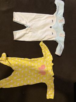 Lots of babygirl clothes