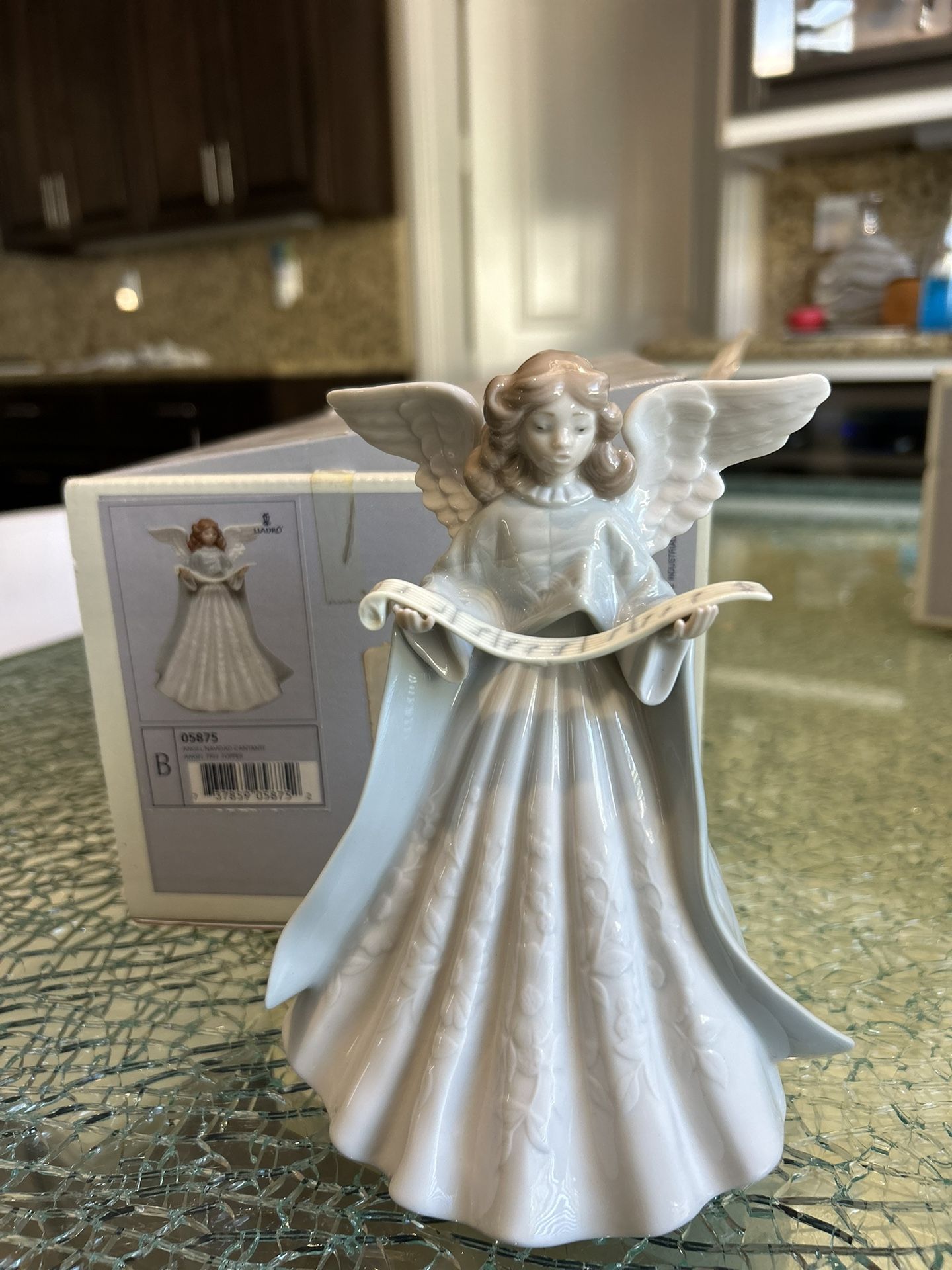 Lladro Angel Navidad Cantante Tree Topper#05875