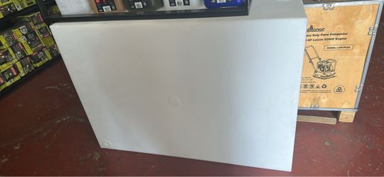 100 gallon slim water tank only asking $550 (financing available)
