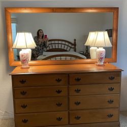 Dresser With Mirror