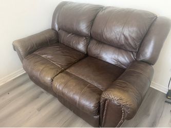 Recliner love seat