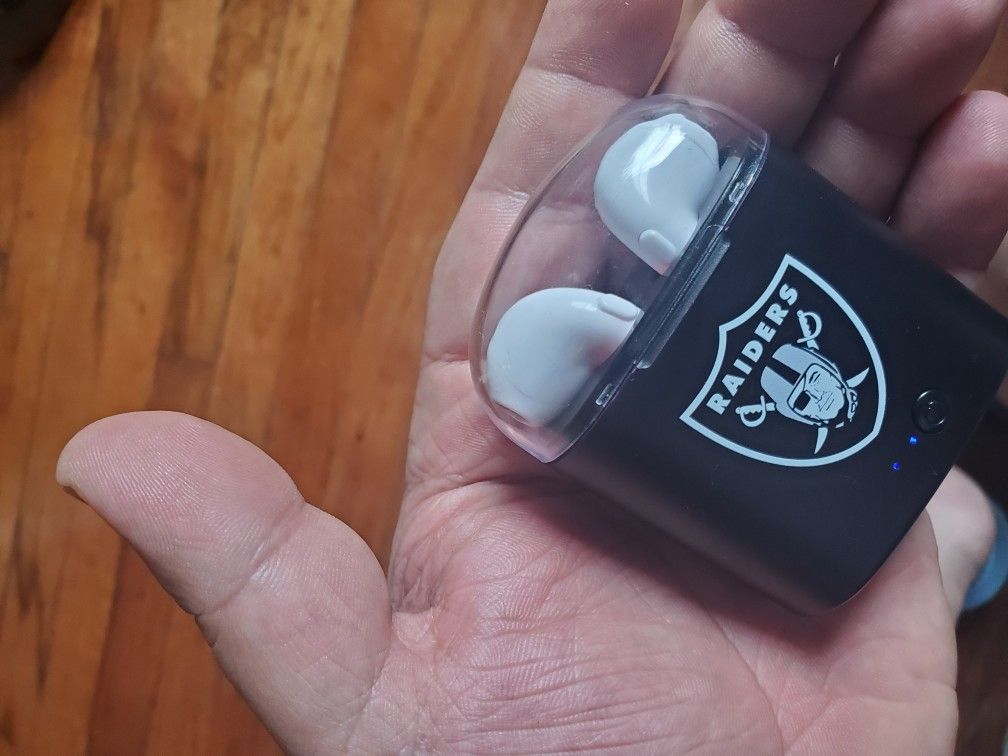 Ear phones