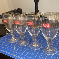 4 Piece Stella Artois Glass Set 