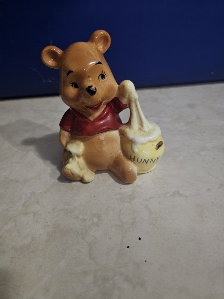 Vintage Winnie The Pooh Statue