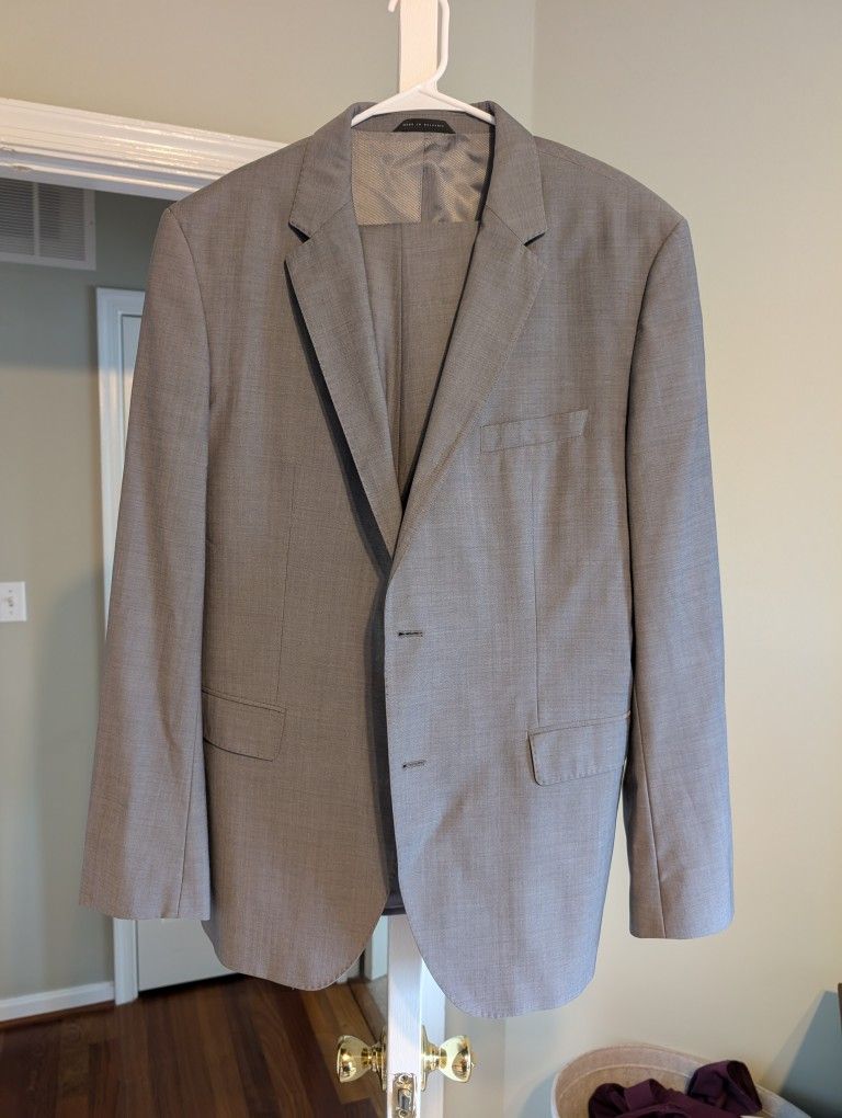 Hugo Boss Super 120 Suit, 44R Jacket, 36x34 Pants, Grey