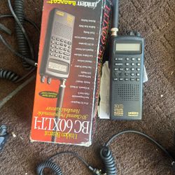 Uniden BC60XLT-1 Two Way Radio  6 Radios 