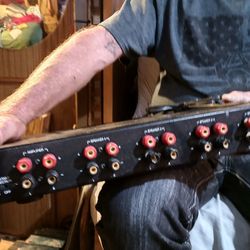 Tivoli Audio amplifier