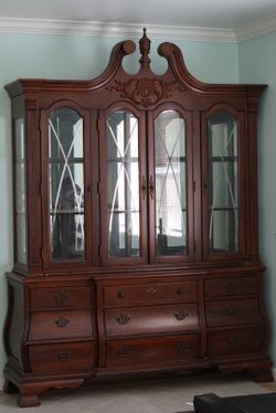 Mahogany China Cabinet 