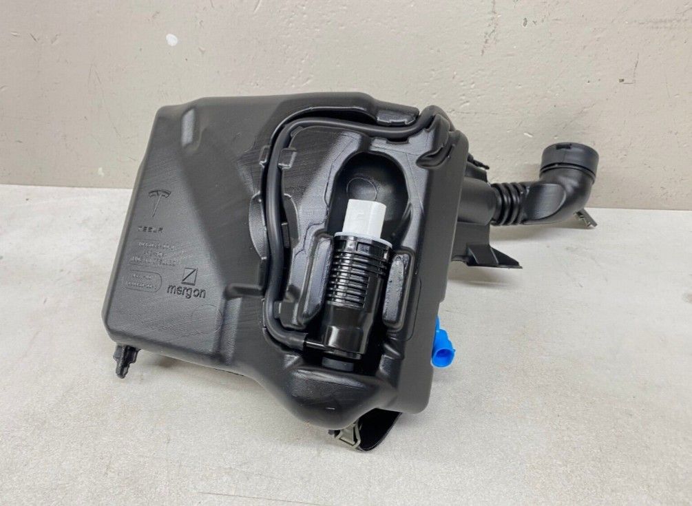 Tesla Model 3 Windshield Washer Tank