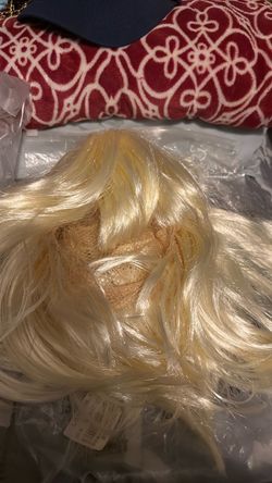 Short bang blonde/short gray wig each $5